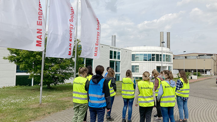 Studenten am Standort in Oberhausen