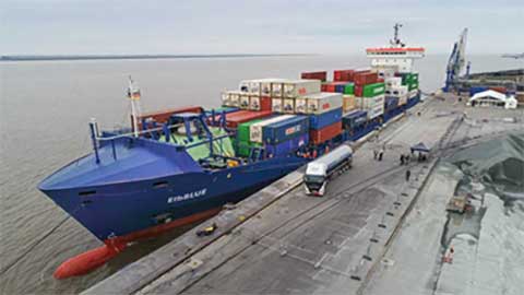 ElbBLUE container ship