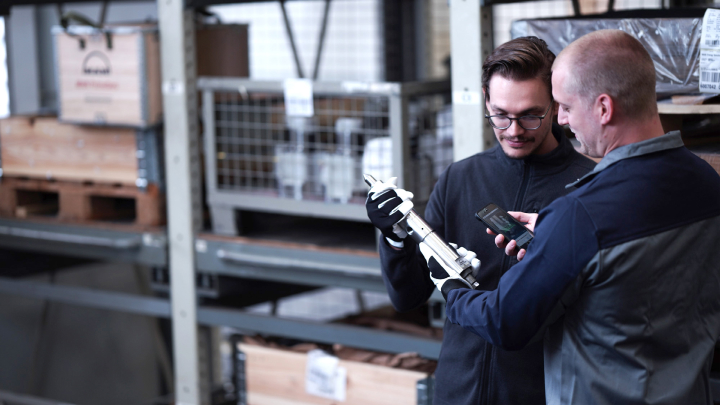 spare parts dispatch numer is scanned