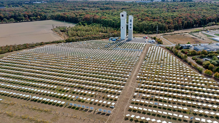 DLR-Solar-Towers_aereal-view