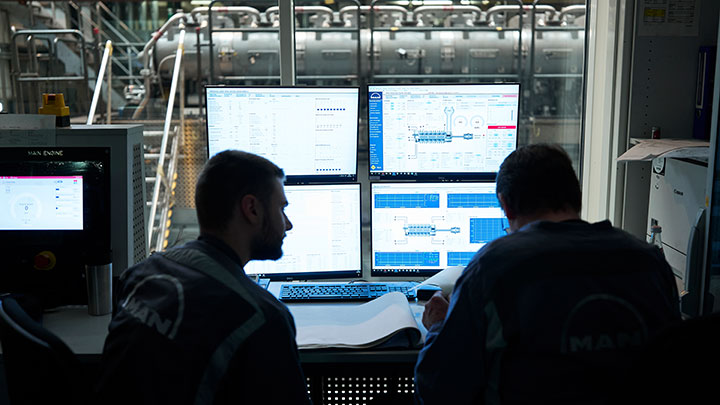 Inside the test bench control room for the new dual-fuel four-stroke methanol engine